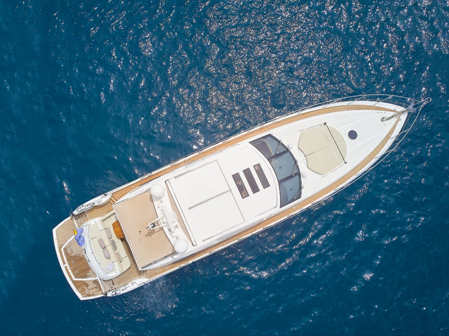 NUMBER 9 | Sunseeker Predator 72 - Photo 4