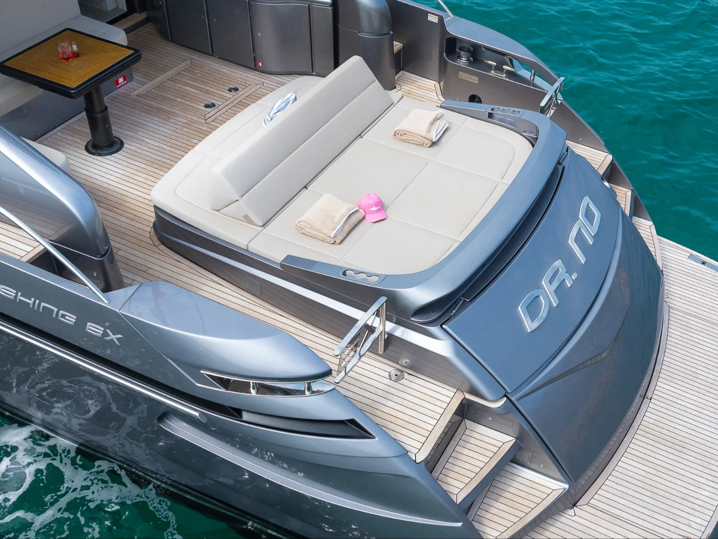 DR. NO | Pershing 6X  - Photo 6