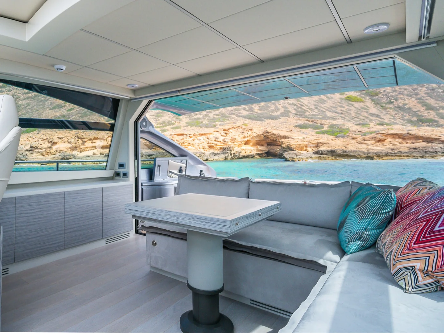 DR. NO | Pershing 6X  - Photo 10