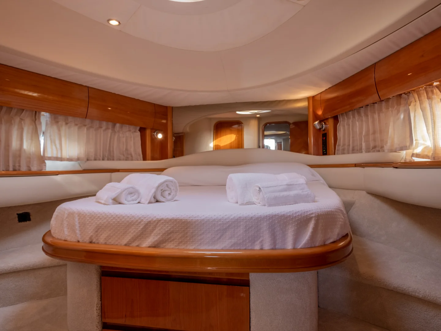 CRETA | Princess V65 - Photo 14