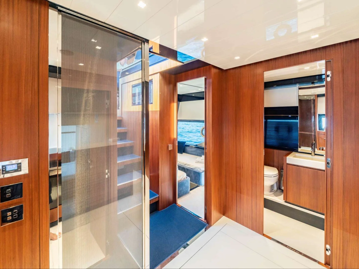 BLUE SHARK | Riva 66 Ribelle - Photo 13