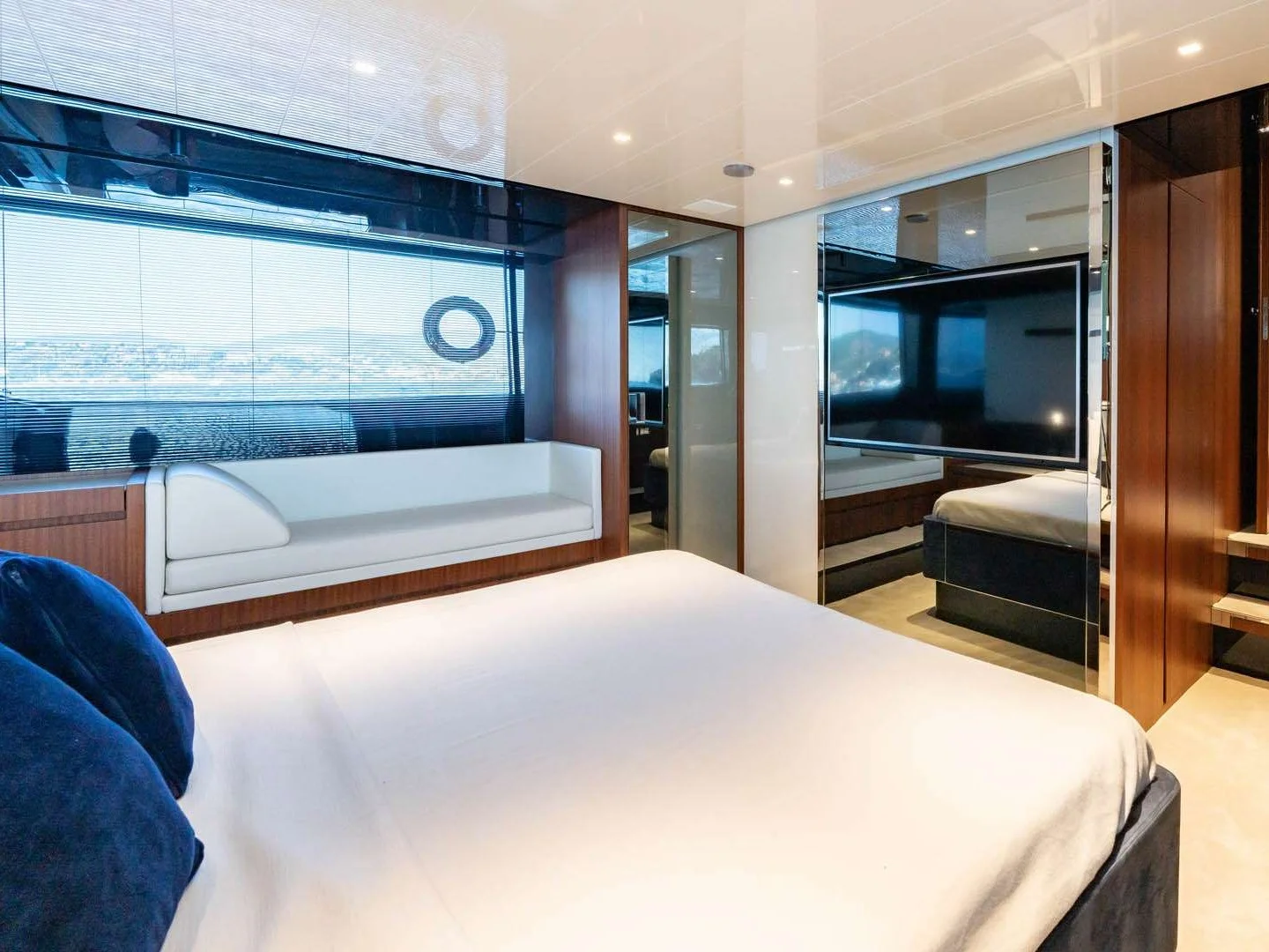 BLUE SHARK | Riva 66 Ribelle - Photo 14