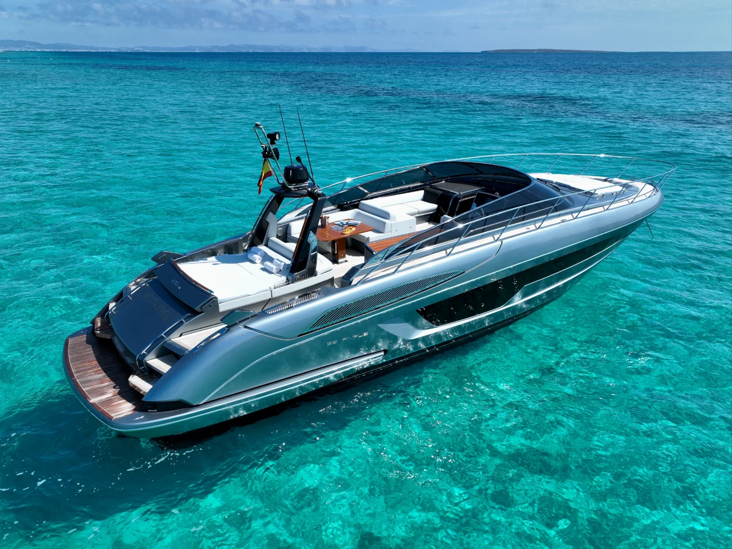NEXT LEVEL | Riva Rivale 56 - Photo 4