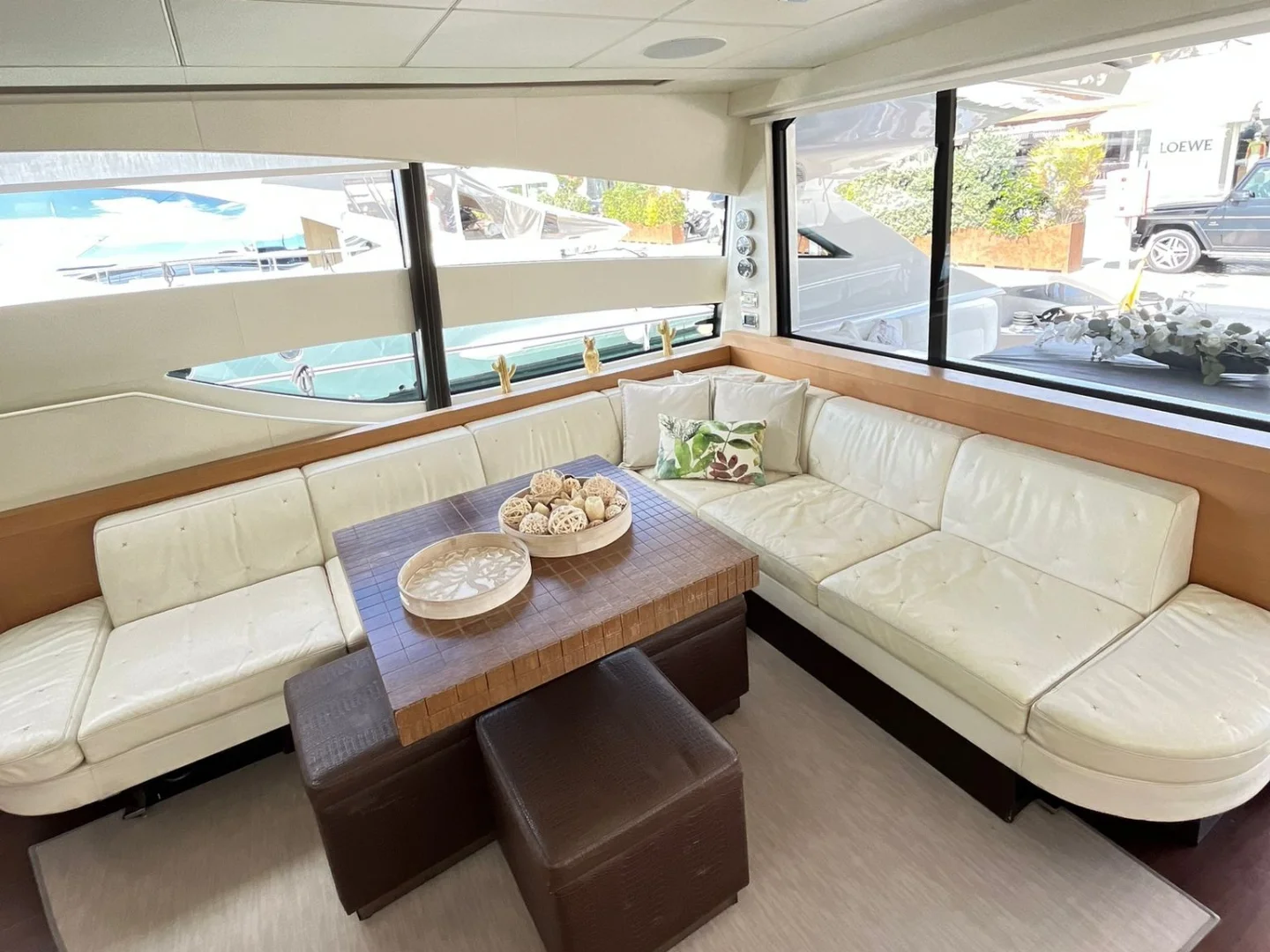 LEGENDARY | Pershing 72 - Photo 11