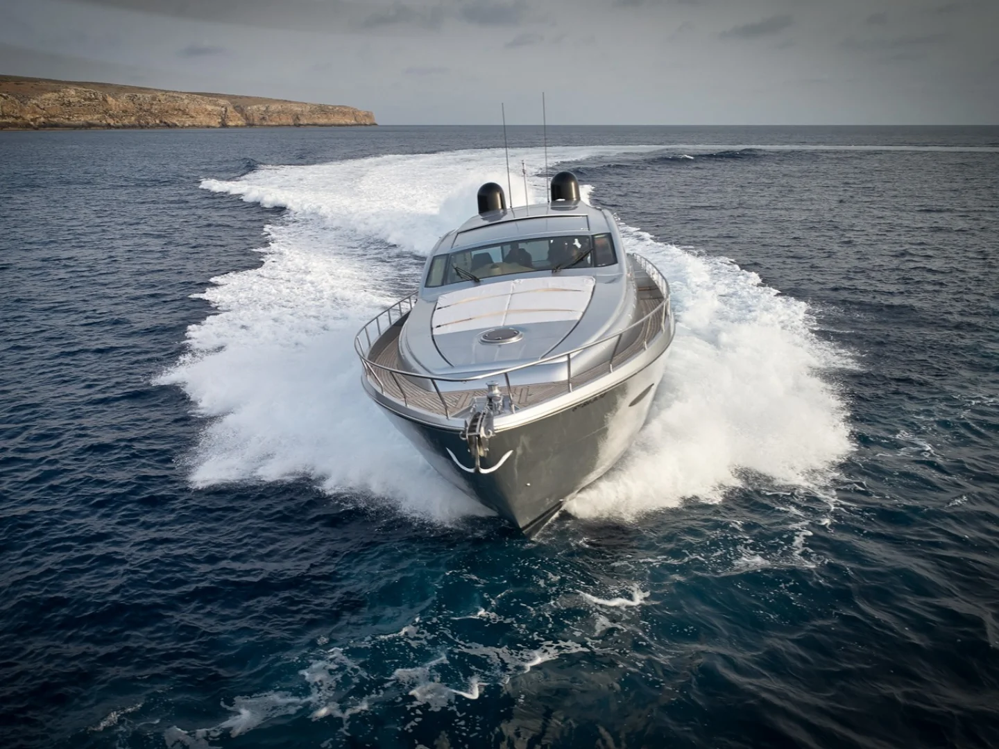 LEGENDARY | Pershing 72 - Photo 7