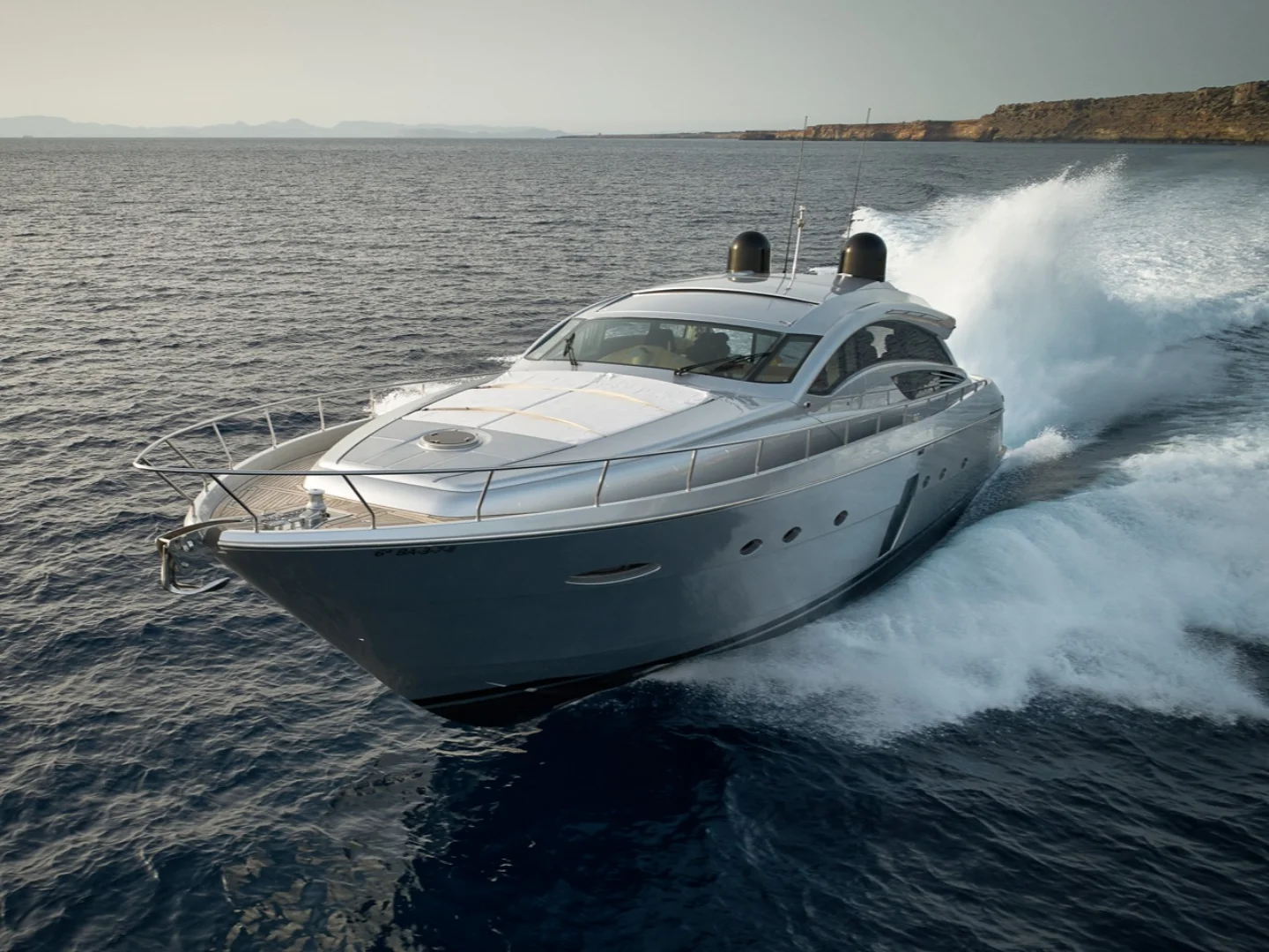 LEGENDARY | Pershing 72 - Photo 4