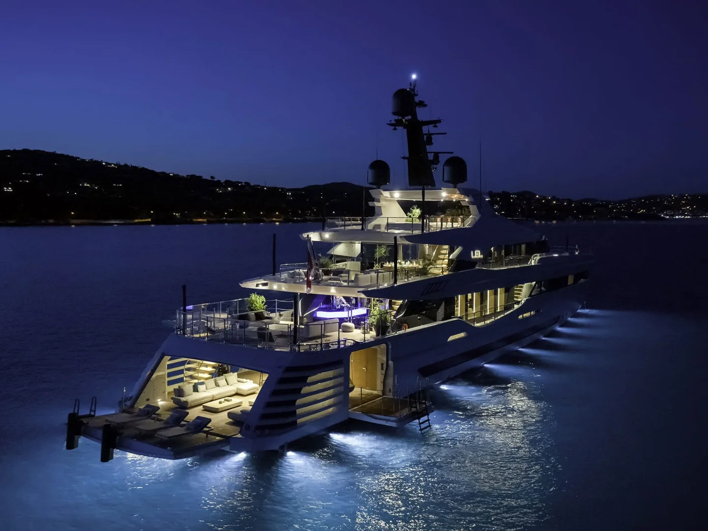 LEL | Rossinavi Custom 50M - Photo 22