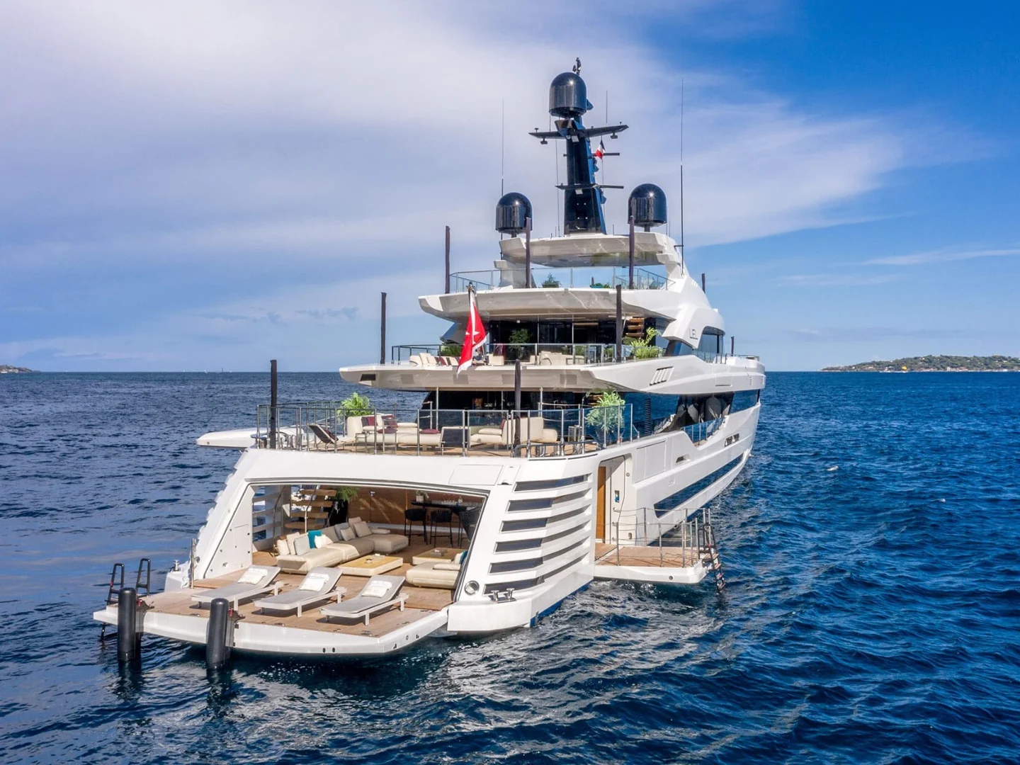 LEL | Rossinavi Custom 50M - Photo 2