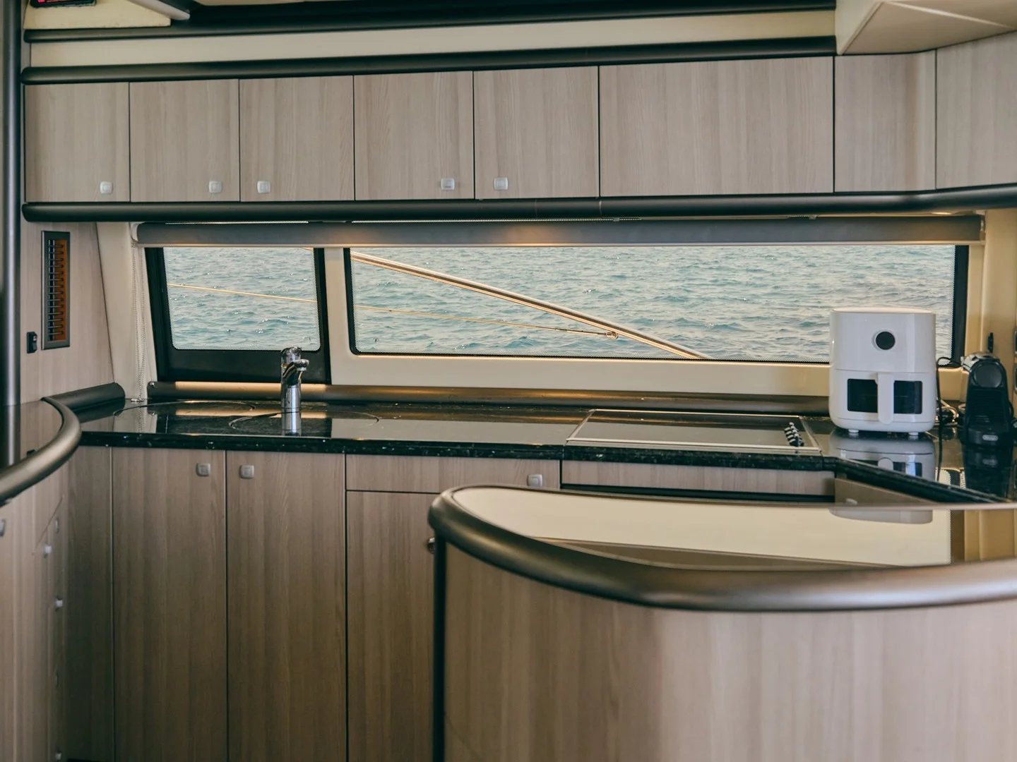 SIRIUS | Sunseeker Manhattan 64 - Photo 11