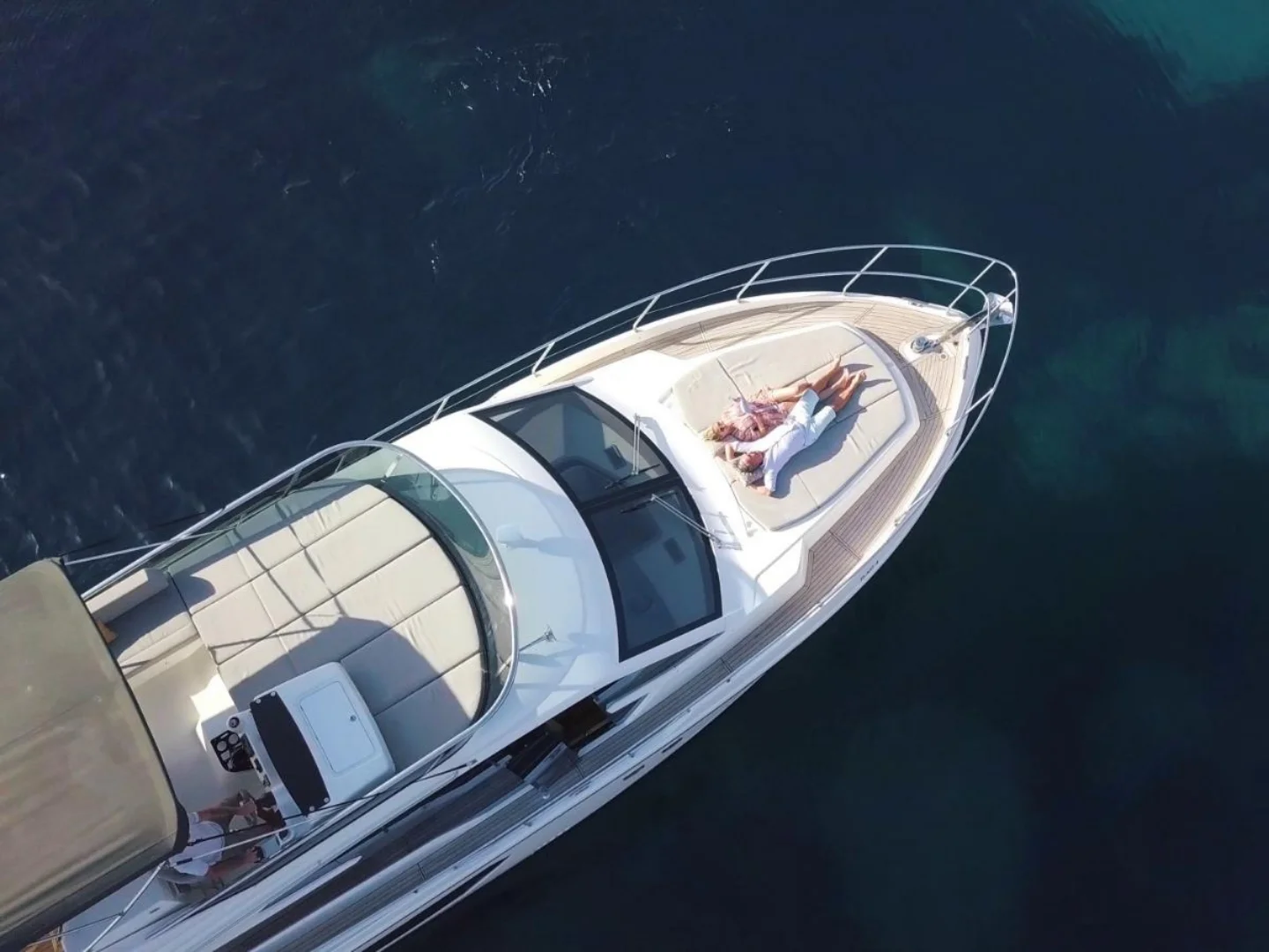 GOOD WAVES ONLY  |  Absolute 52 Fly - Photo 6