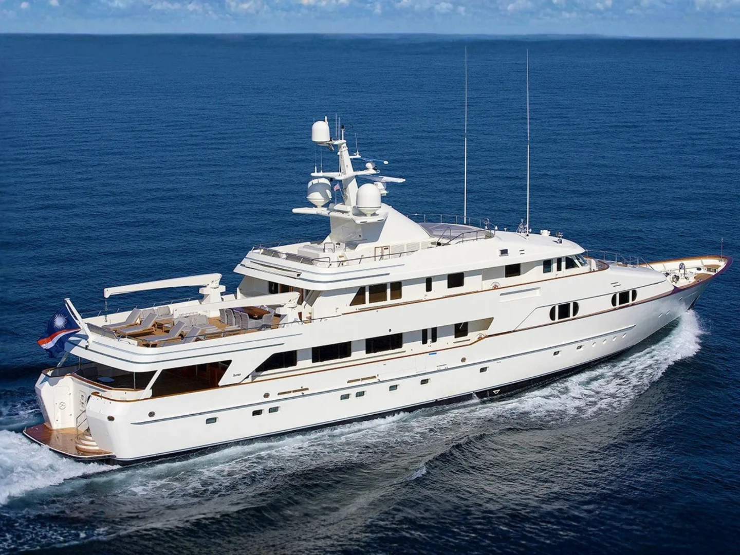 BG CHARADE | Feadship 154