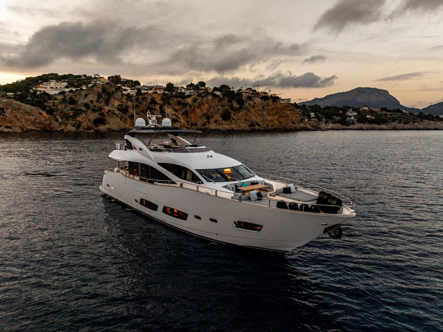 BEST OF ME | Sunseeker 92 - Photo 11