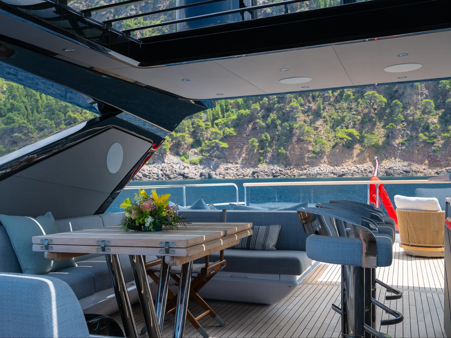 HALEY JANE | Sunseeker 88 - Photo 15