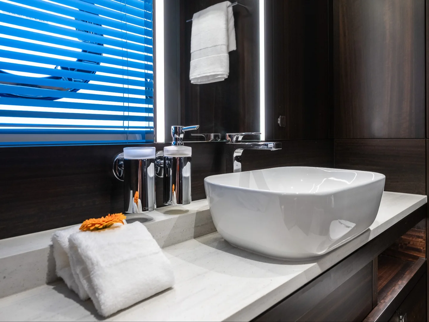 HALEY JANE | Sunseeker 88 - Photo 63