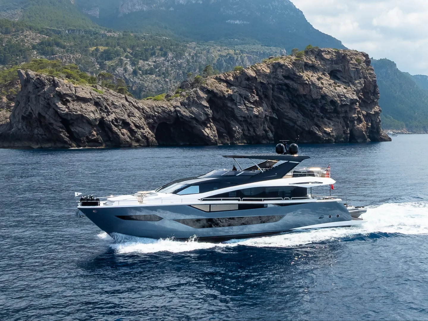 HALEY JANE | Sunseeker 88 - Photo 52
