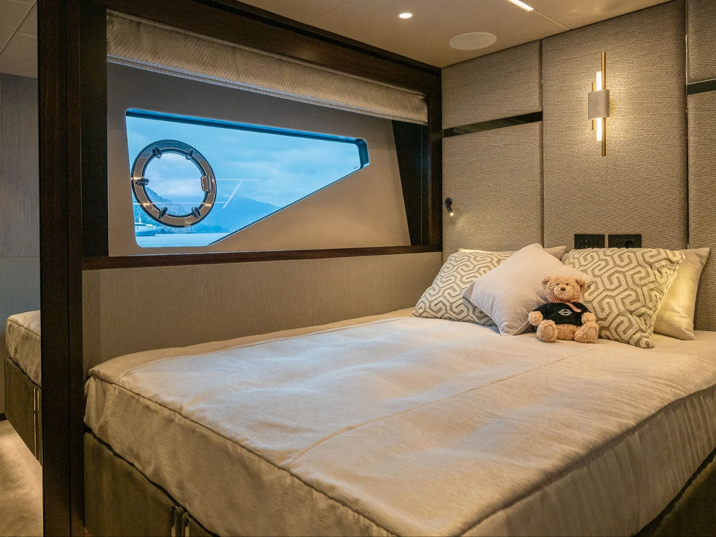 HALEY JANE | Sunseeker 88 - Photo 36