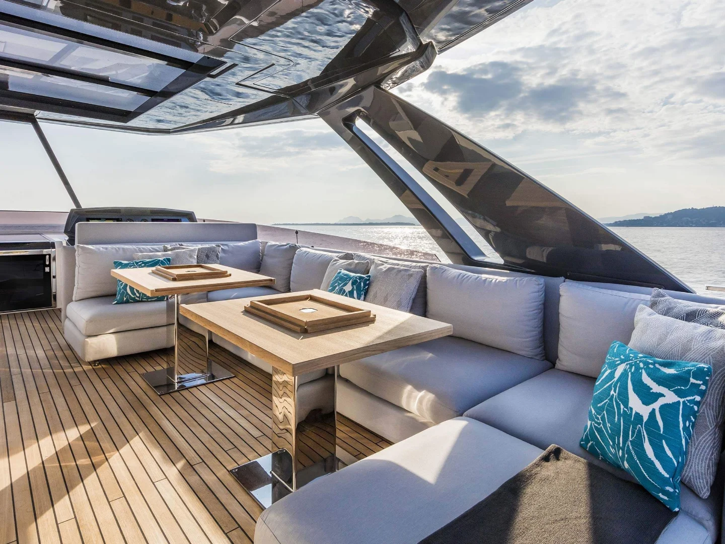 OGUM | Ferretti 920 - Photo 7