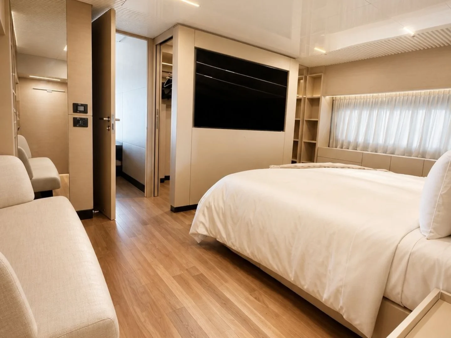 OGUM | Ferretti 920 - Photo 14