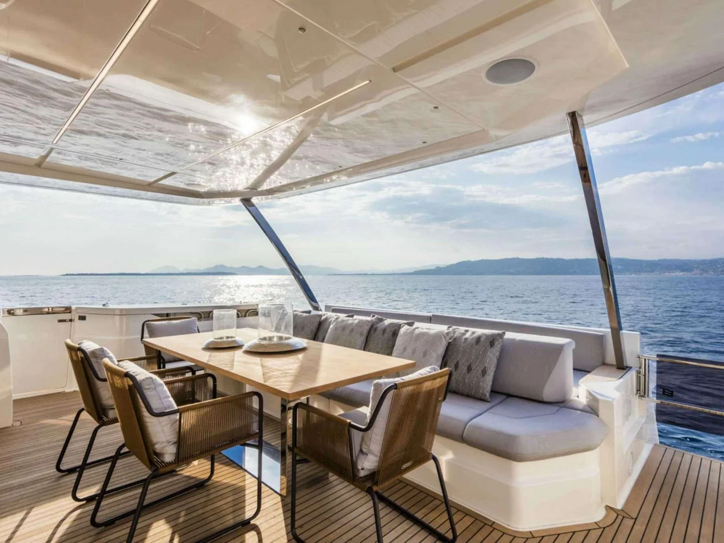 OGUM | Ferretti 920 - Photo 8