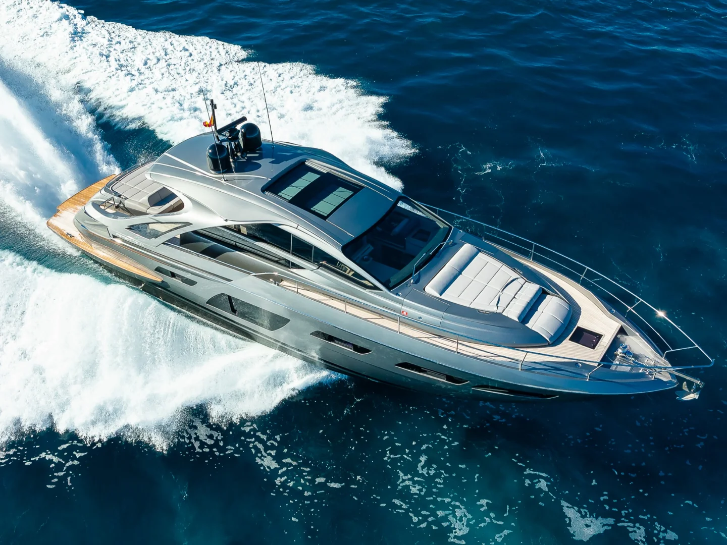 MARLEENA | Pershing 7X - Photo 24