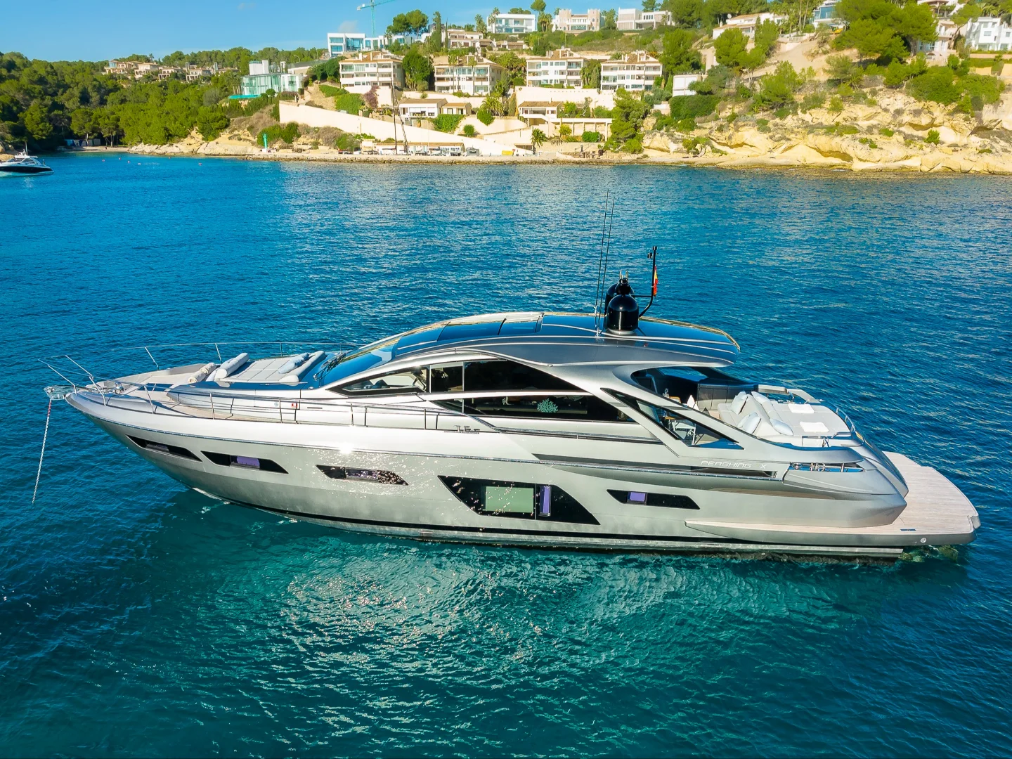 MARLEENA | Pershing 7X - Photo 32