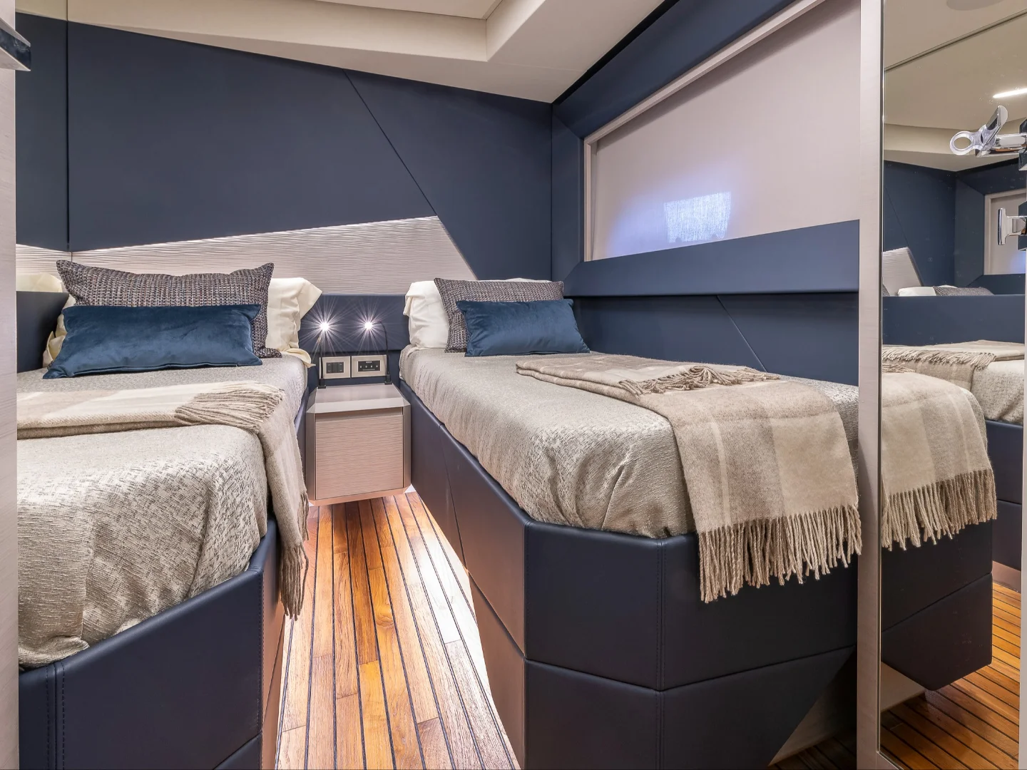 MARLEENA | Pershing 7X - Photo 67