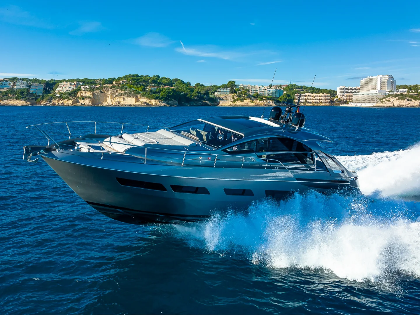 MARLEENA | Pershing 7X - Photo 21