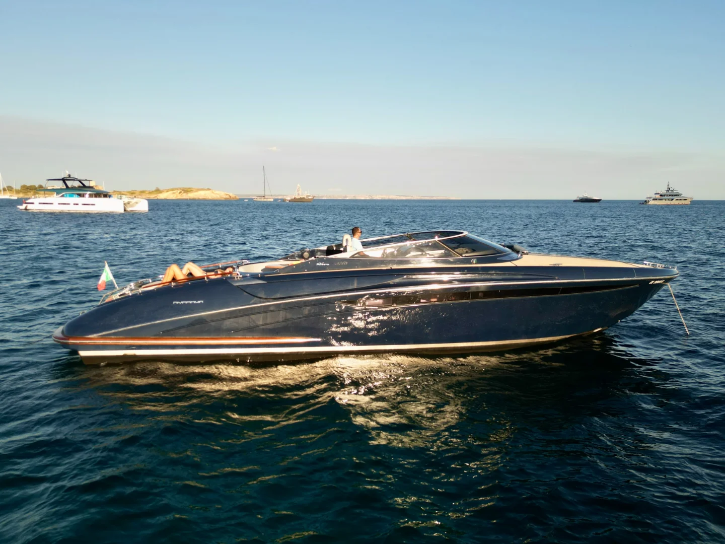 JAD & JULIA | Riva 44 Rivarama - Photo 15