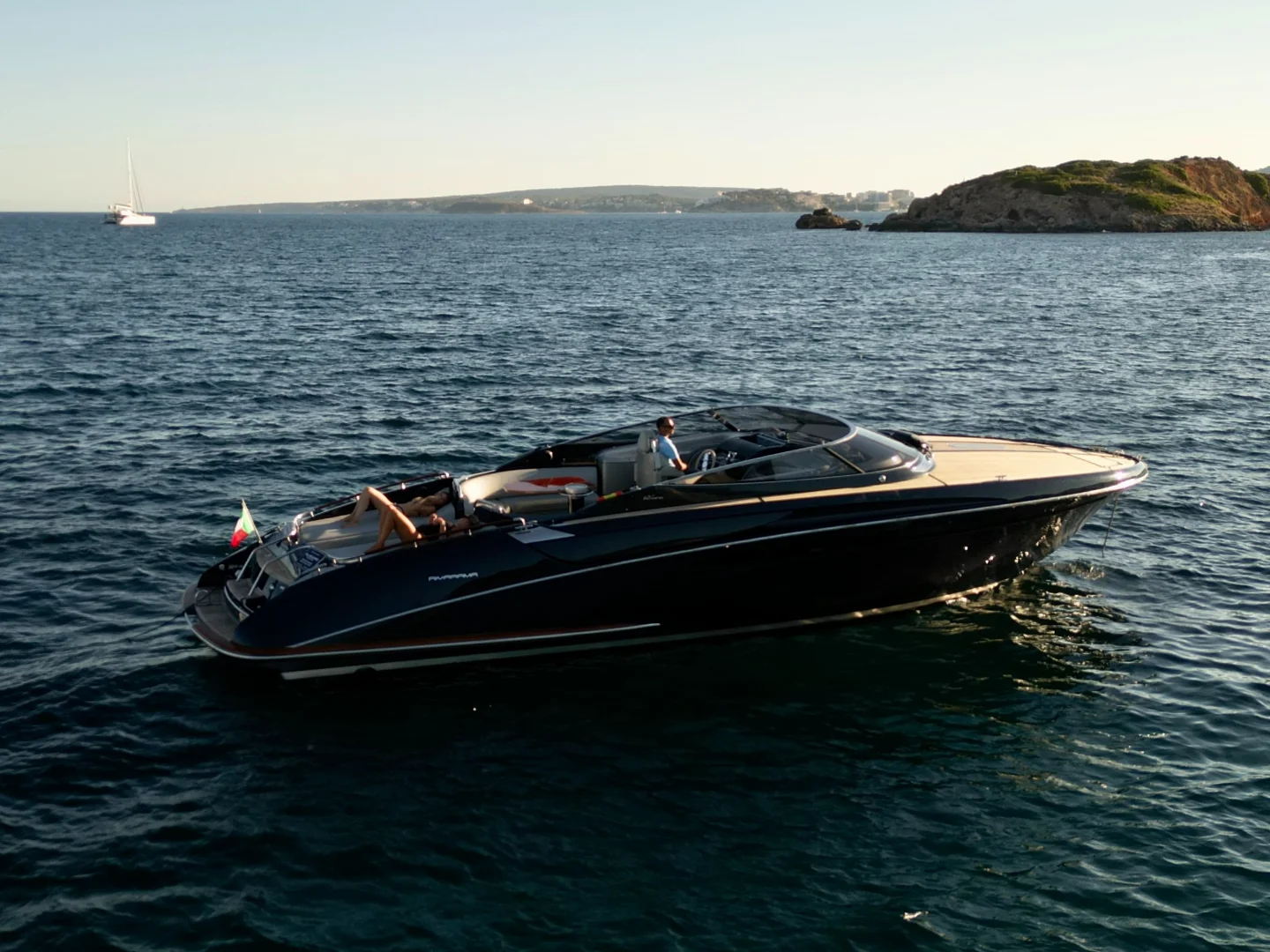 JAD & JULIA | Riva 44 Rivarama - Photo 8