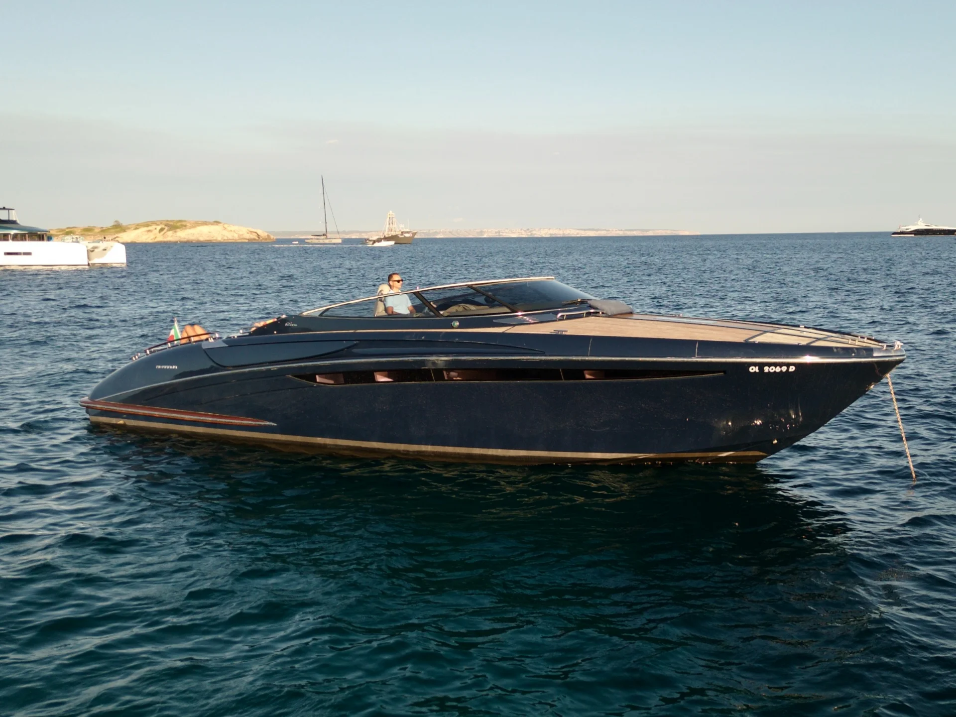 JAD & JULIA | Riva 44 Rivarama - Photo 10