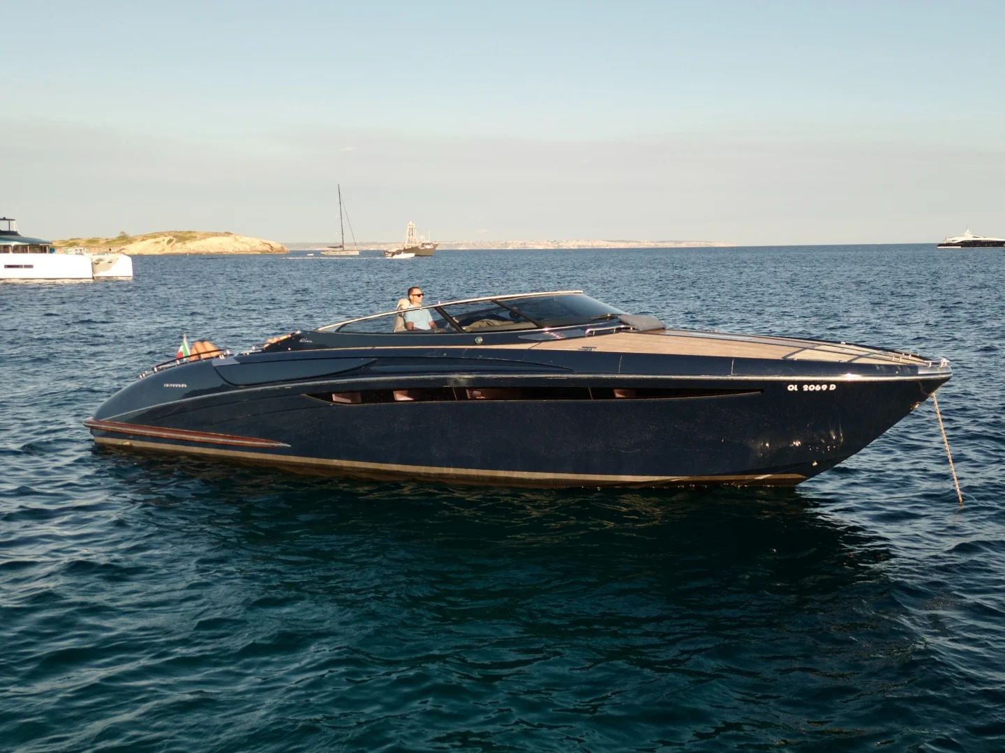 JAD & JULIA | Riva 44 Rivarama - Photo 10