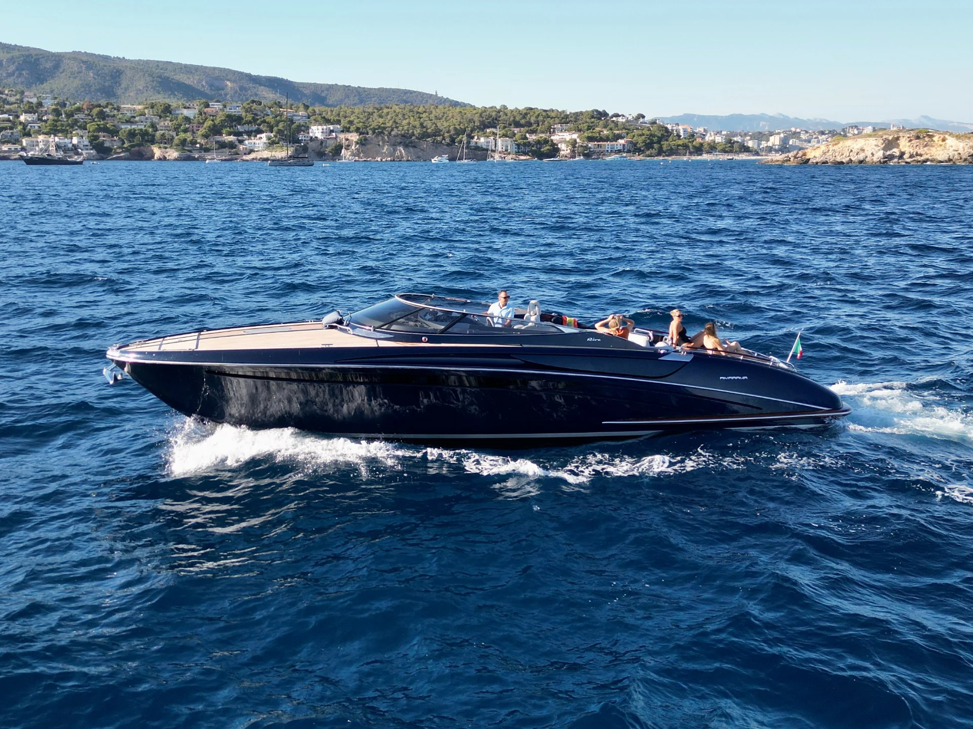 JAD & JULIA | Riva 44 Rivarama - Photo 6