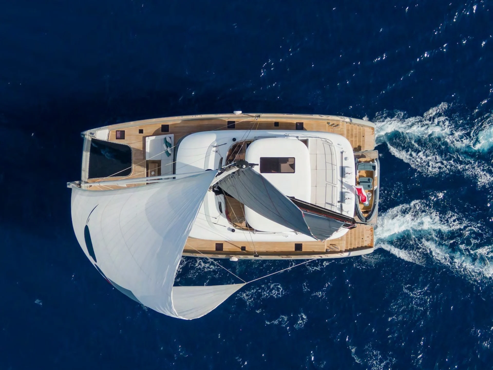 GREYB | Sunreef 80 - Photo 3