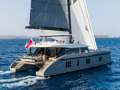 GREYB | Sunreef 80