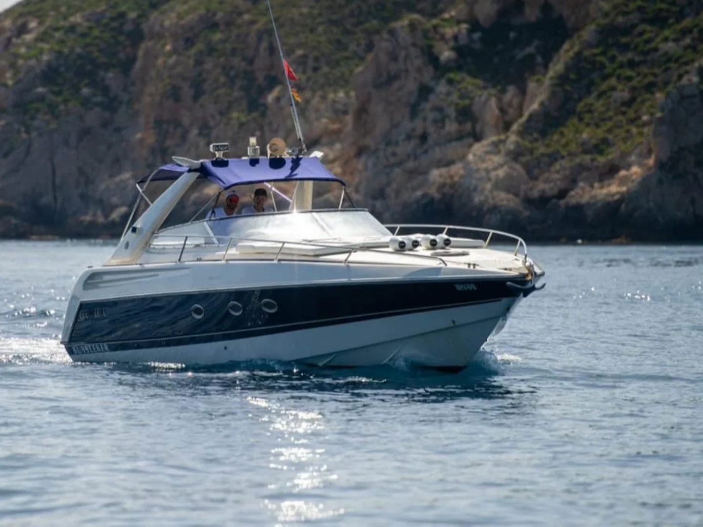 Sunseeker Tomahawk 41 l Amazing boat rental in Mallorca - Photo 6