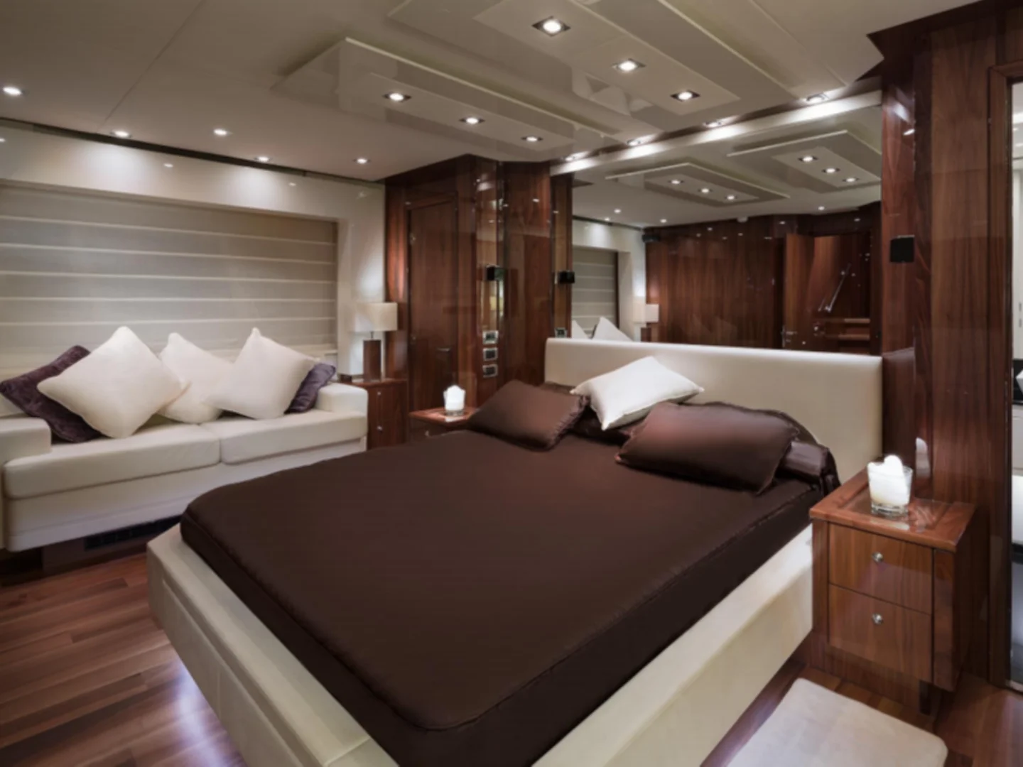 PALUMBA | Sunseeker Predator 84 - Photo 16