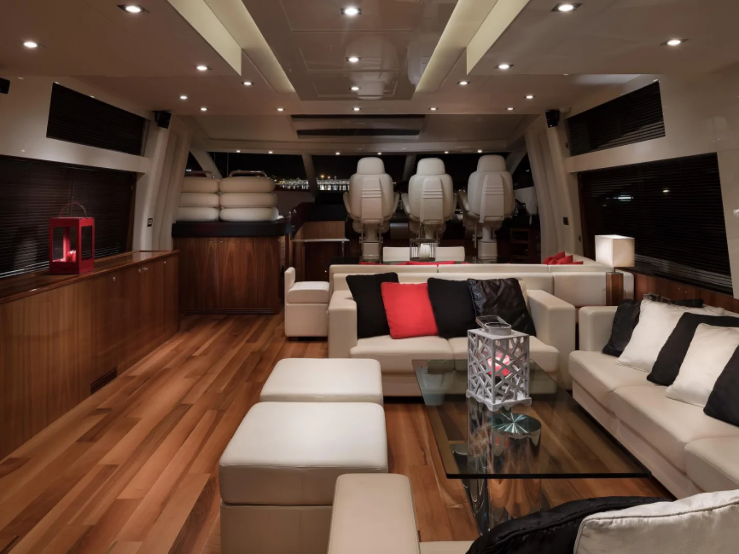 PALUMBA | Sunseeker Predator 84 - Photo 18