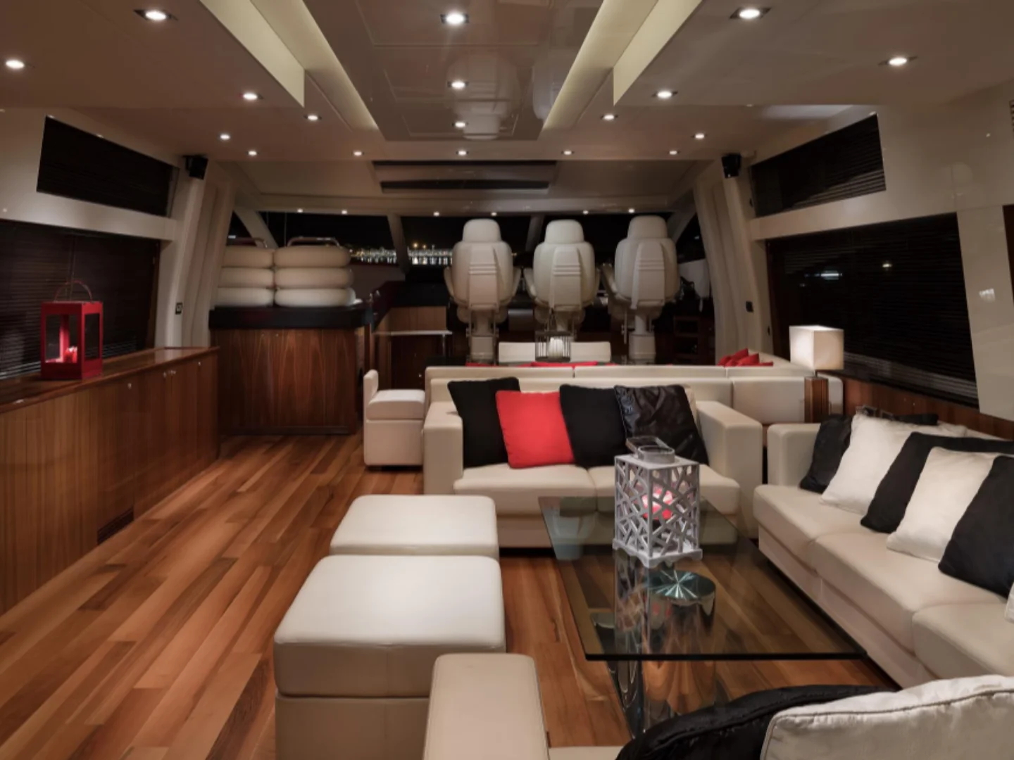 PALUMBA | Sunseeker Predator 84 - Photo 12