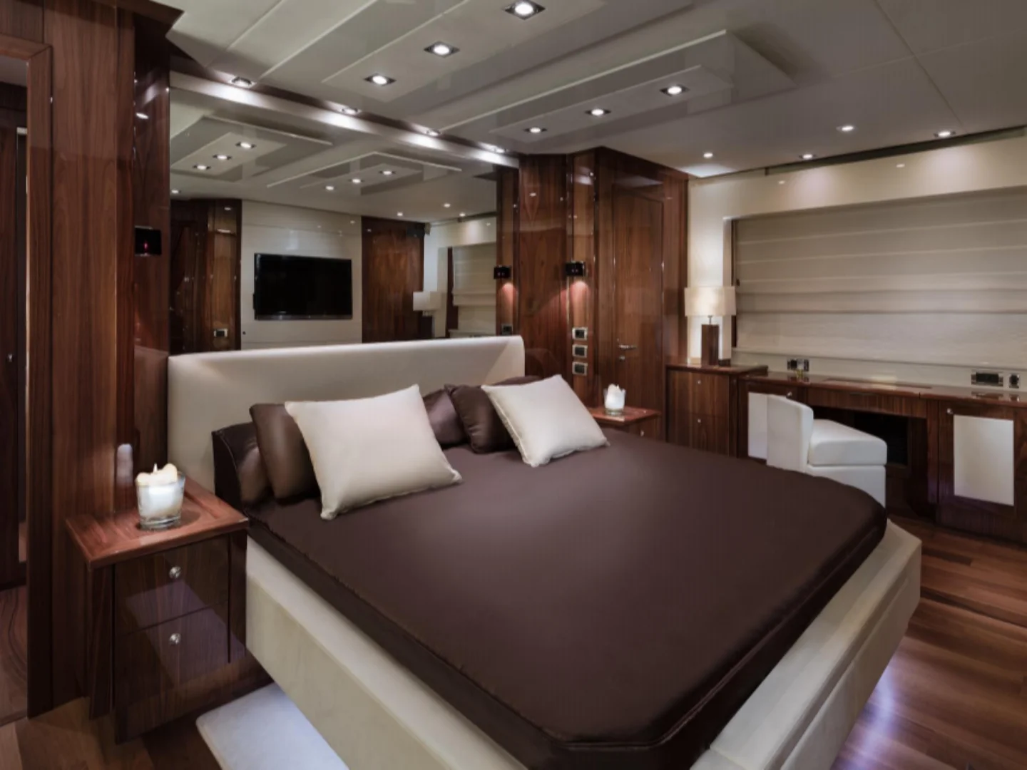 PALUMBA | Sunseeker Predator 84 - Photo 15