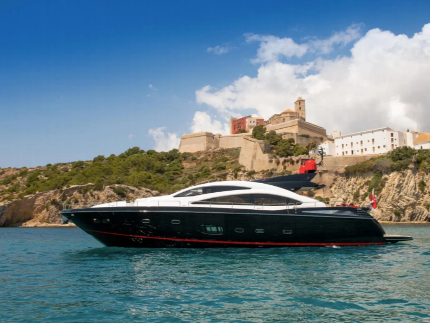 PALUMBA | Sunseeker Predator 84 - Photo 2