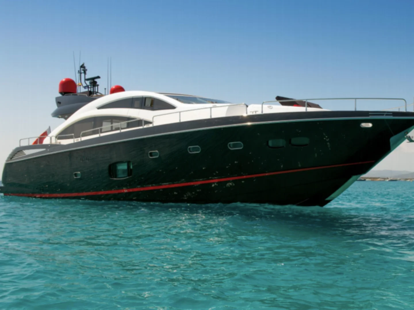 PALUMBA | Sunseeker Predator 84 - Photo 3