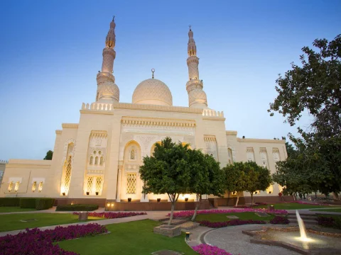 4. Tour Jumeirah Mosque